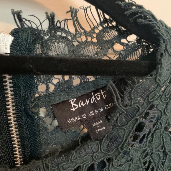 Bardot | Green Lace Panel Sheath Dress - Picture 4 of 9